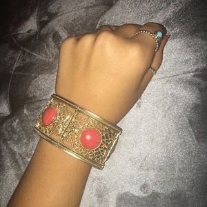 Gorgeous gold bracelet